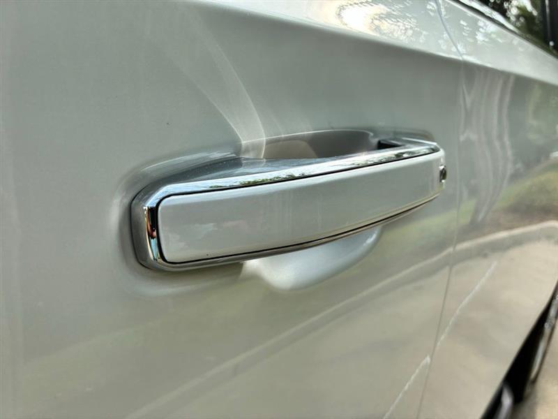 Chevrolet Suburban High Country 4WD 2023