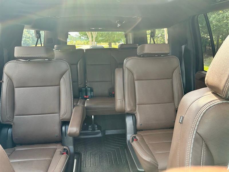 Chevrolet Suburban High Country 4WD 2023