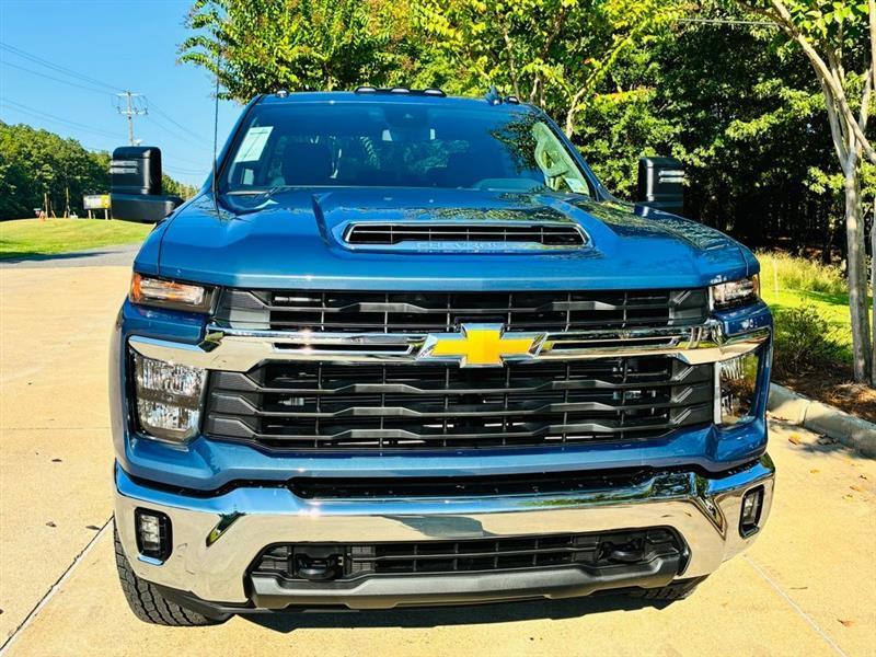 Chevrolet Silverado 2500HD LT Crew Cab Long Box 4WD 2026