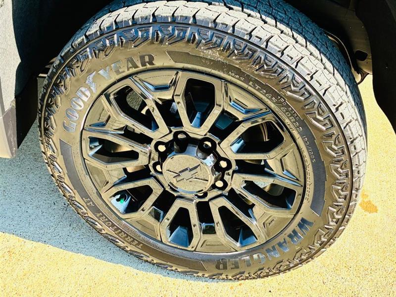 Chevrolet Silverado 2500HD LT Crew Cab Long Box 4WD 2026