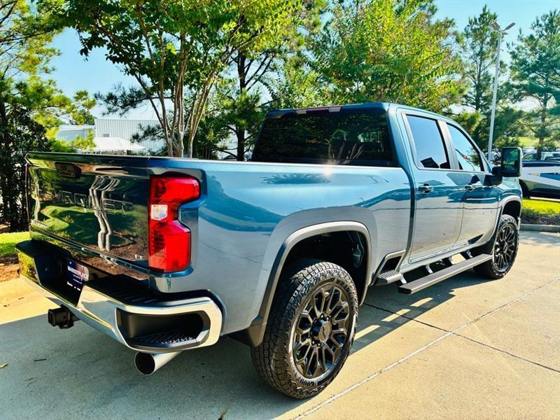 Chevrolet Silverado 2500HD LT Crew Cab Long Box 4WD 2026