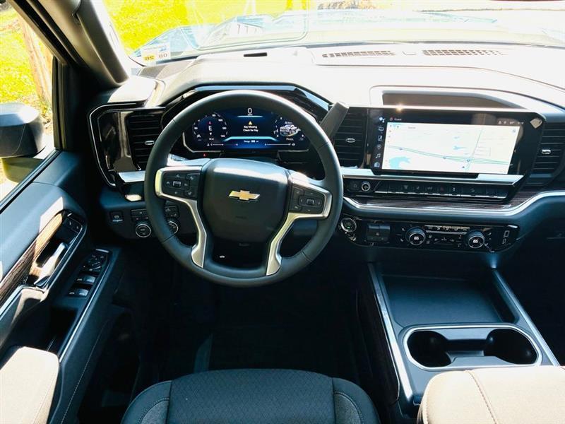 Chevrolet Silverado 2500HD LT Crew Cab Long Box 4WD 2026