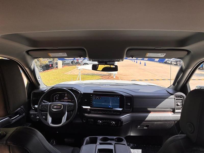 GMC Sierra 1500 SLT Crew Cab 4WD 2025