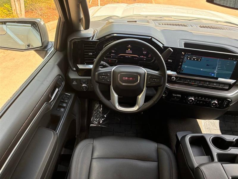 GMC Sierra 1500 SLT Crew Cab 4WD 2025