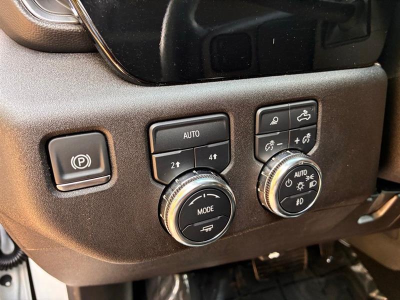 GMC Sierra 1500 SLT Crew Cab 4WD 2025