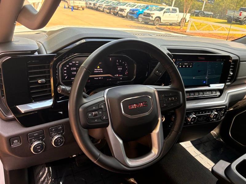 GMC Sierra 1500 SLT Crew Cab 4WD 2025