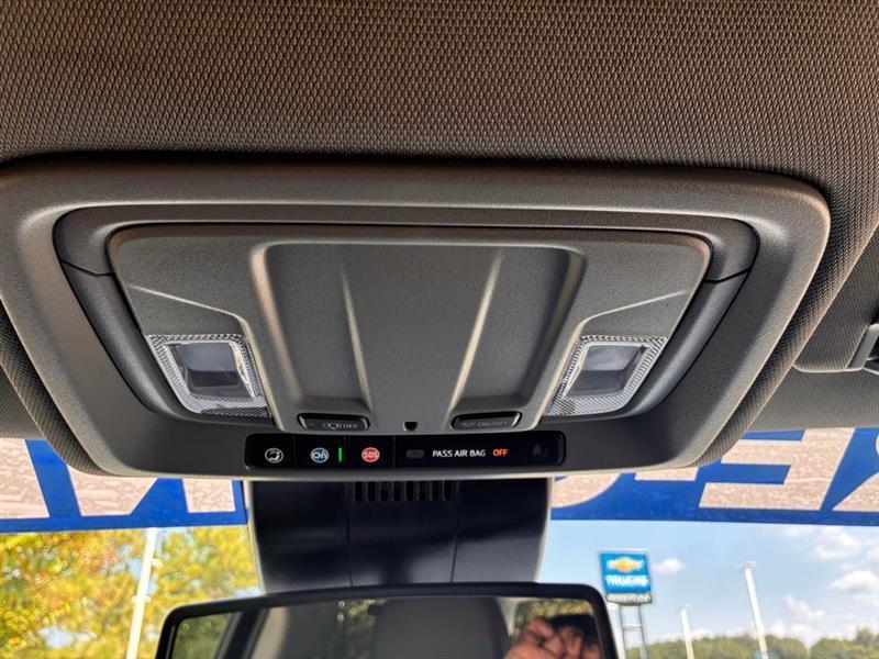 GMC Sierra 1500 SLT Crew Cab 4WD 2025