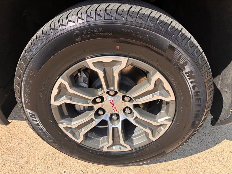 GMC Sierra 1500 SLT Crew Cab 4WD 2025