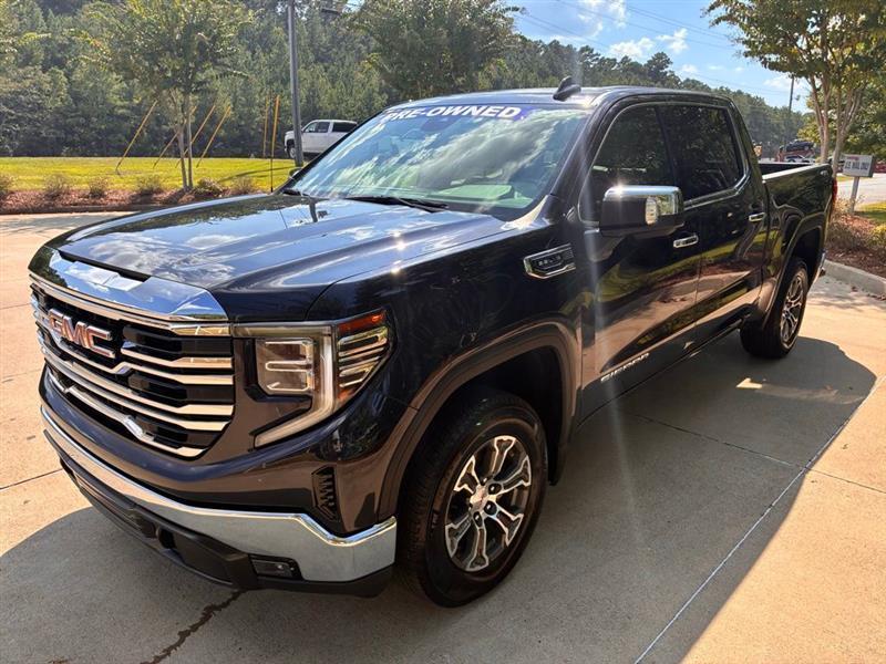 GMC Sierra 1500 SLT Crew Cab 4WD 2025