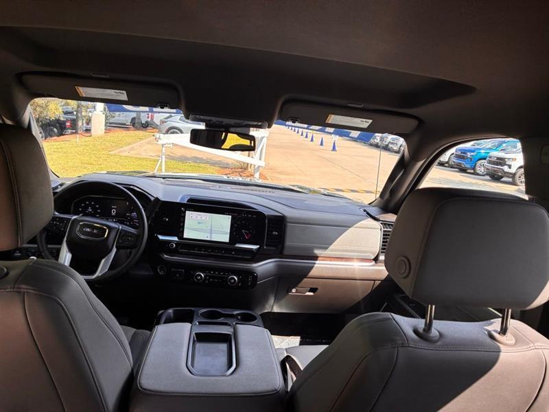 GMC Sierra 1500 SLT Crew Cab 4WD 2025