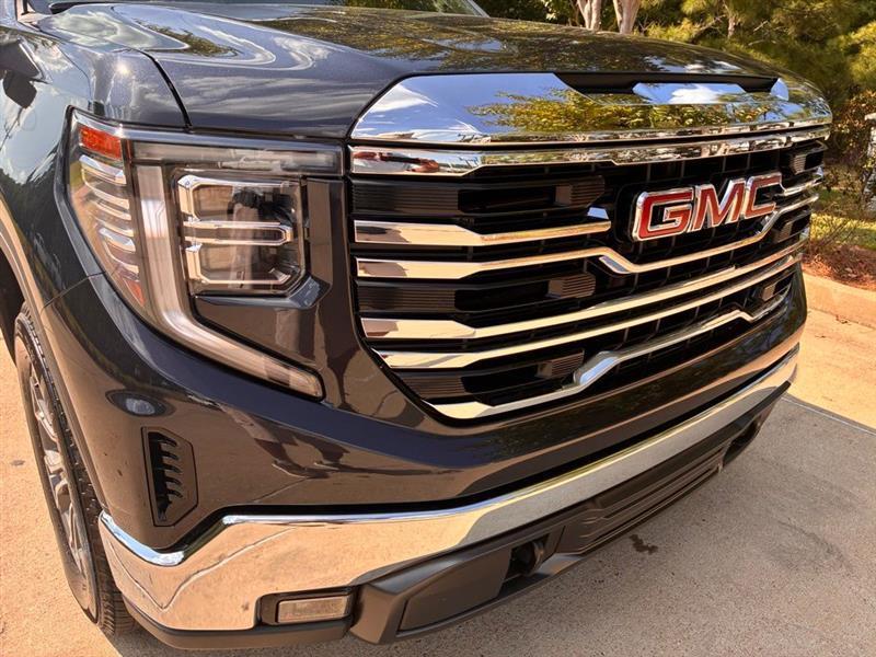 GMC Sierra 1500 SLT Crew Cab 4WD 2025