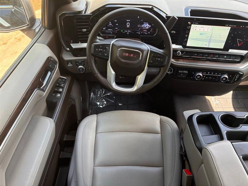 GMC Sierra 1500 SLT Crew Cab 4WD 2025