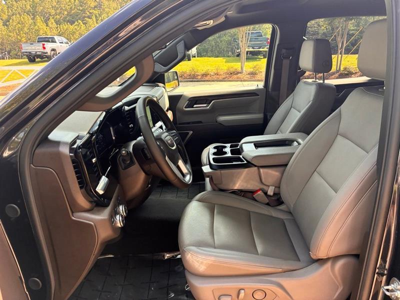 GMC Sierra 1500 SLT Crew Cab 4WD 2025