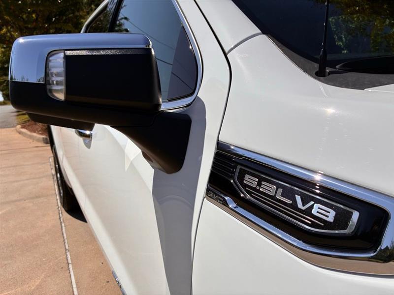 GMC Sierra 1500 SLT Crew Cab 4WD 2024