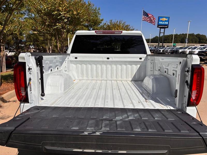 GMC Sierra 1500 SLT Crew Cab 4WD 2024