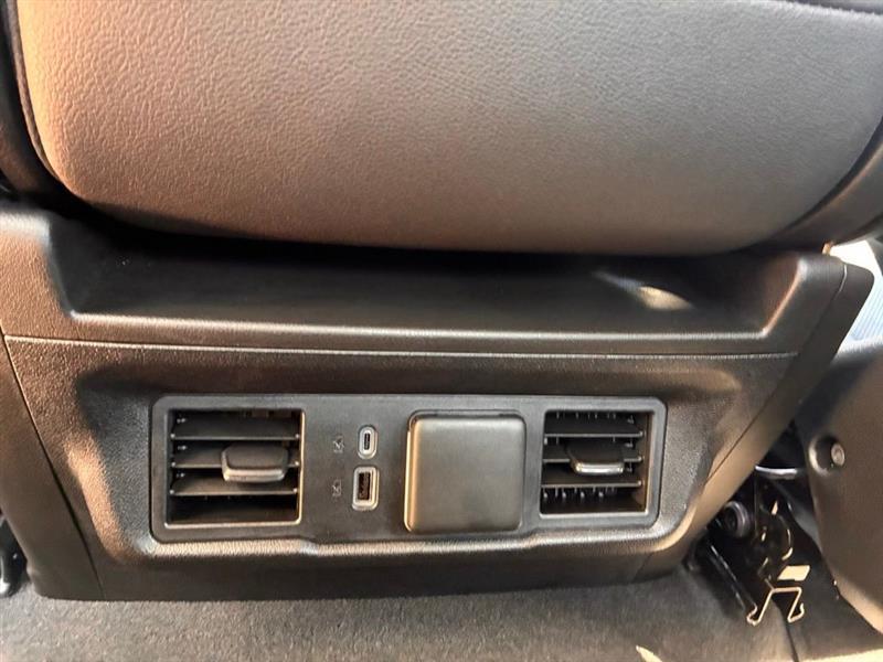 GMC Sierra 1500 SLT Crew Cab 4WD 2024