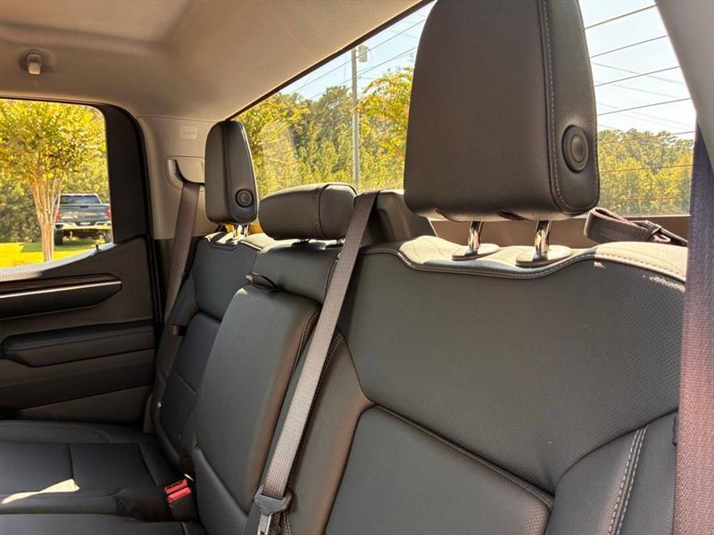 GMC Sierra 1500 SLT Crew Cab 4WD 2024