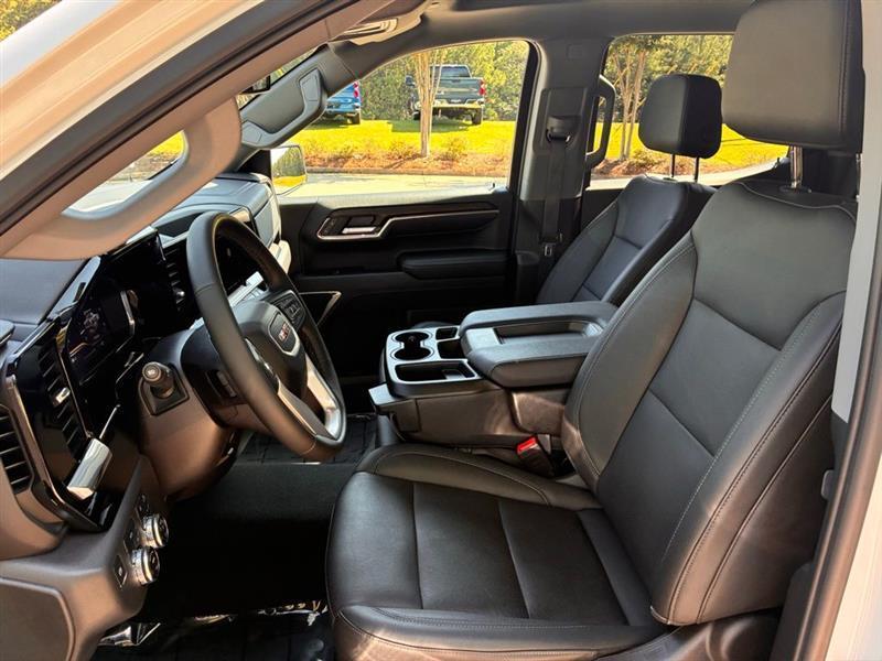 GMC Sierra 1500 SLT Crew Cab 4WD 2024