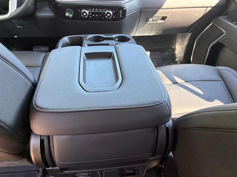 GMC Sierra 1500 SLT Crew Cab 4WD 2024