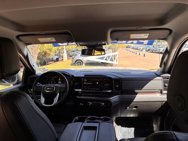 GMC Sierra 1500 SLT Crew Cab 4WD 2024