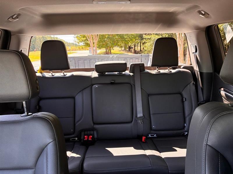 GMC Sierra 1500 SLT Crew Cab 4WD 2024