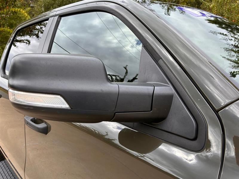 RAM 1500 Big Horn Crew Cab SWB 4WD 2021