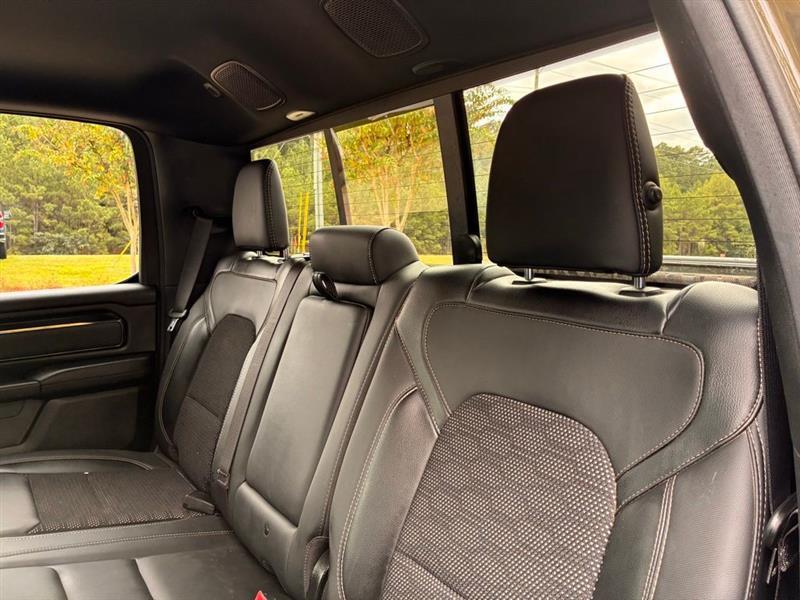 RAM 1500 Big Horn Crew Cab SWB 4WD 2021