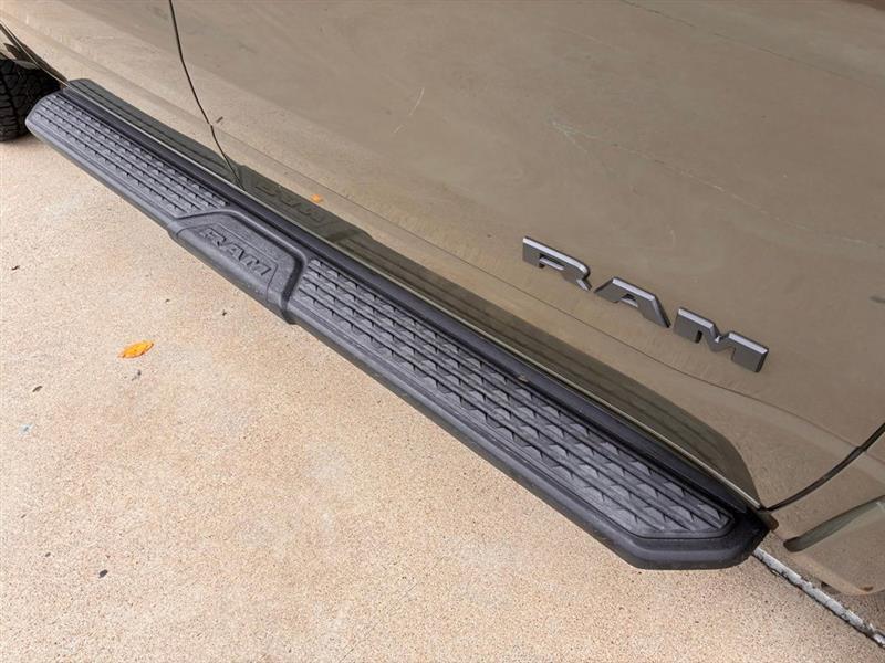 RAM 1500 Big Horn Crew Cab SWB 4WD 2021