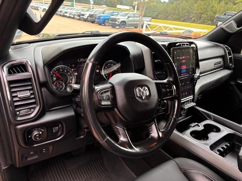 RAM 1500 Big Horn Crew Cab SWB 4WD 2021