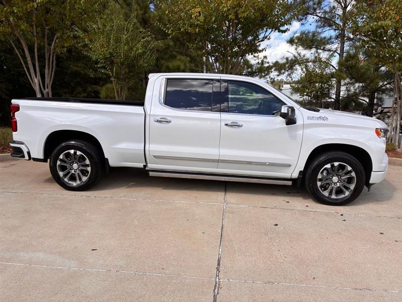 Chevrolet Silverado 1500 High Country Crew Cab 4WD 2023