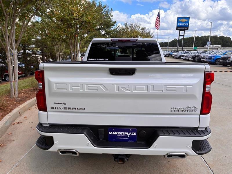 Chevrolet Silverado 1500 High Country Crew Cab 4WD 2023