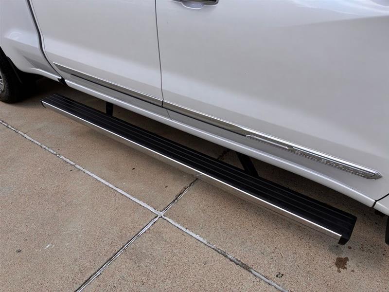 Chevrolet Silverado 1500 High Country Crew Cab 4WD 2023