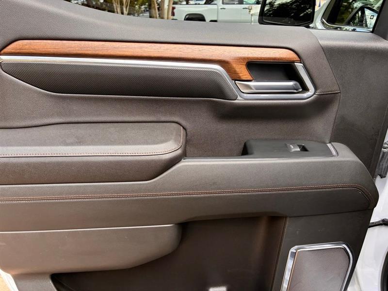 Chevrolet Silverado 1500 High Country Crew Cab 4WD 2023