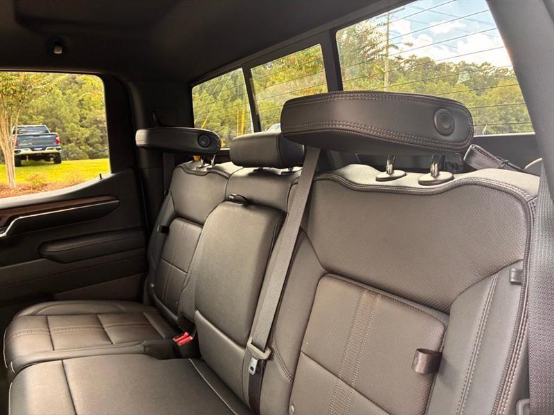 Chevrolet Silverado 1500 High Country Crew Cab 4WD 2023