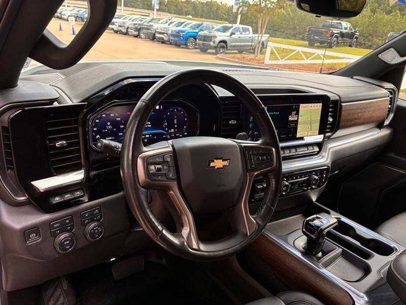 Chevrolet Silverado 1500 High Country Crew Cab 4WD 2023