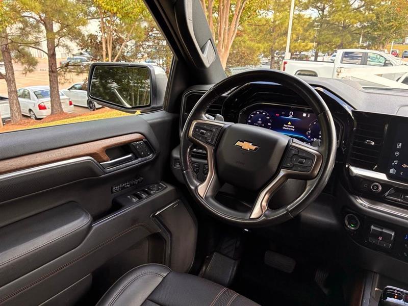 Chevrolet Silverado 1500 High Country Crew Cab 4WD 2023