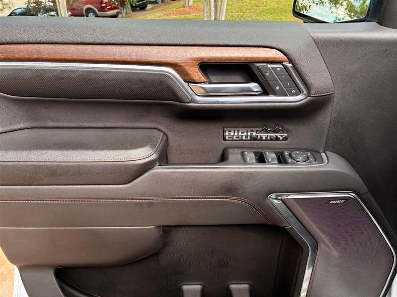 Chevrolet Silverado 1500 High Country Crew Cab 4WD 2023