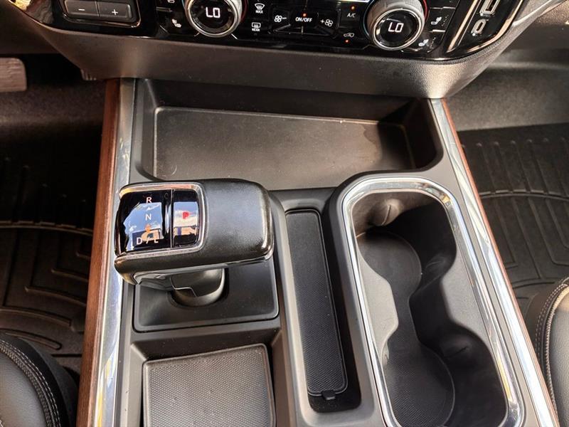 Chevrolet Silverado 1500 High Country Crew Cab 4WD 2023