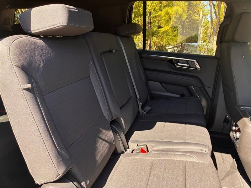 Chevrolet Suburban  2026