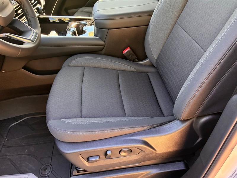 Chevrolet Suburban  2026