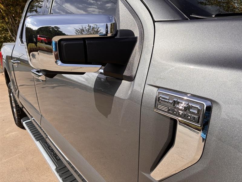 Ford F-150 Lariat SuperCrew 5.5-ft. Bed 4WD 2022 Ford F-150 Lariat SuperCrew 5.5-ft. Bed 4WD 2022