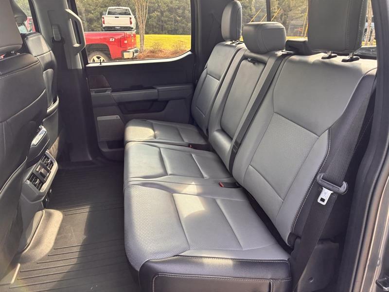 Ford F-150 Lariat SuperCrew 5.5-ft. Bed 4WD 2022 Ford F-150 Lariat SuperCrew 5.5-ft. Bed 4WD 2022