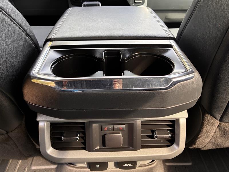 Ford F-150 Lariat SuperCrew 5.5-ft. Bed 4WD 2022 Ford F-150 Lariat SuperCrew 5.5-ft. Bed 4WD 2022