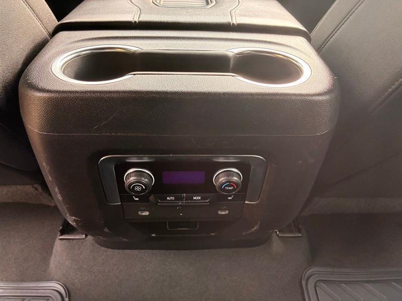 Chevrolet Suburban Premier 2023