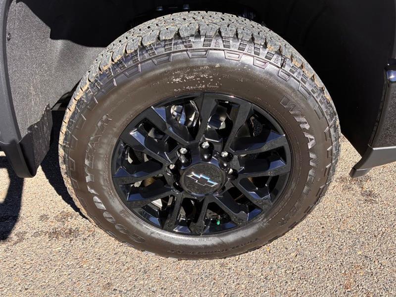 Chevrolet Silverado 2500HD LT Crew Cab Long Box 4WD 2026