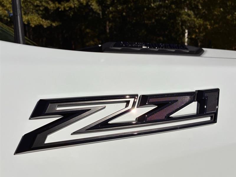 Chevrolet Silverado 2500HD LT Crew Cab Long Box 4WD 2026