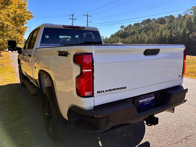 Chevrolet Silverado 2500HD LT Crew Cab Long Box 4WD 2026