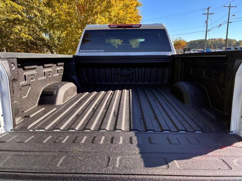 Chevrolet Silverado 2500HD LT Crew Cab Long Box 4WD 2026