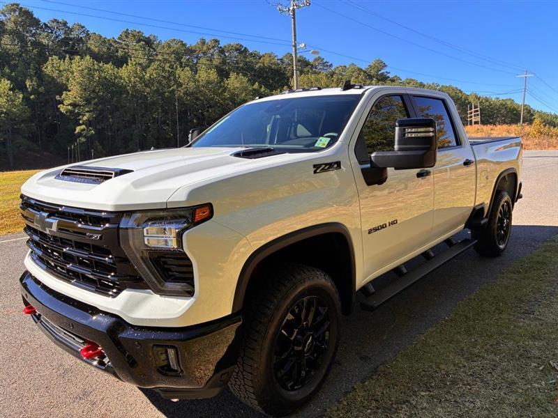 Chevrolet Silverado 2500HD LT Crew Cab Long Box 4WD 2026
