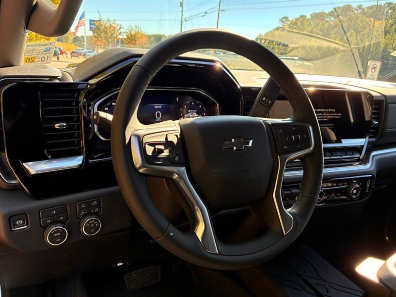 Chevrolet Silverado 2500HD LT Crew Cab Long Box 4WD 2026